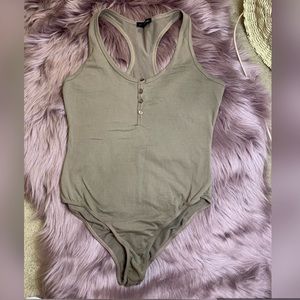 🙋🏼‍♀️Sold on Insta Brown/Olive bodysuit